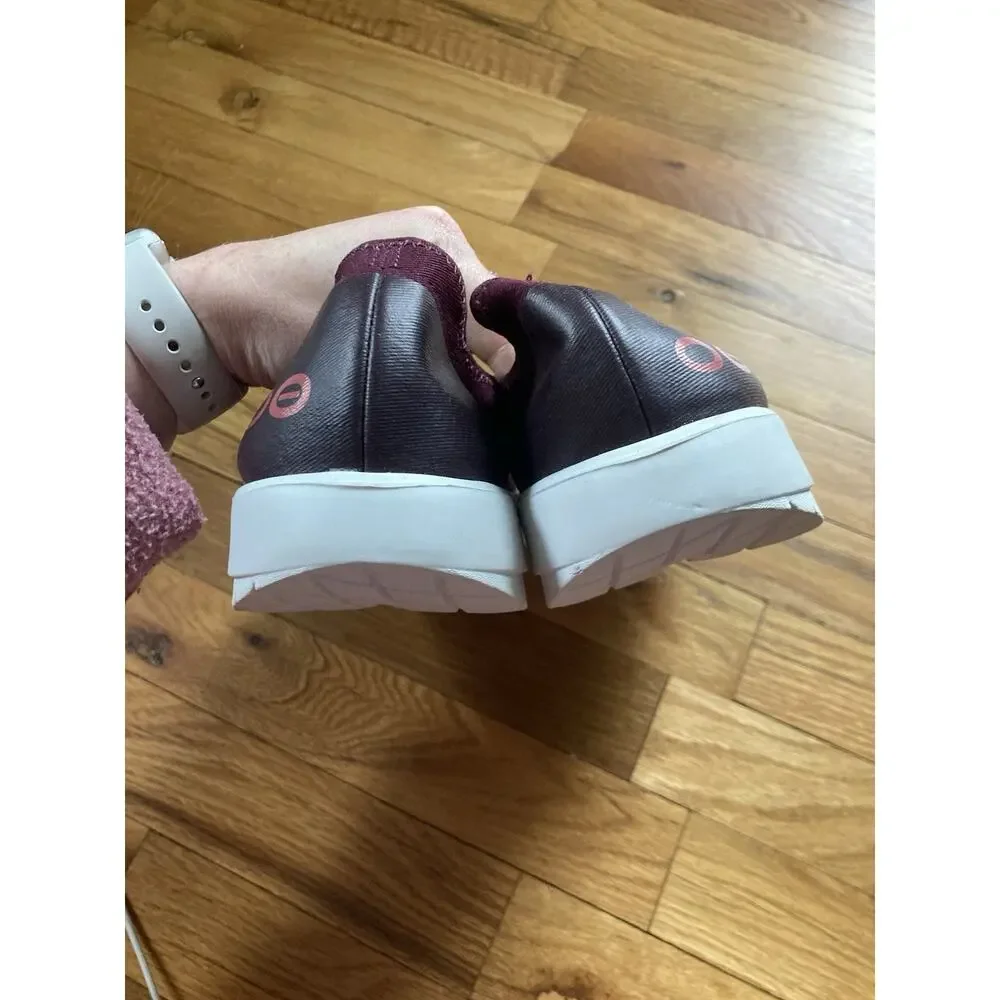 Oofos OOmg EEzee 11 Low Burgundy Casual Walking Comfort Recovery Shoes